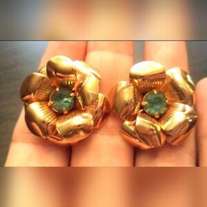 Vintage Coro Goldtone Flowers w Blue Rhinestone Screwback